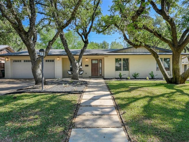 4302 Deepwoods Dr