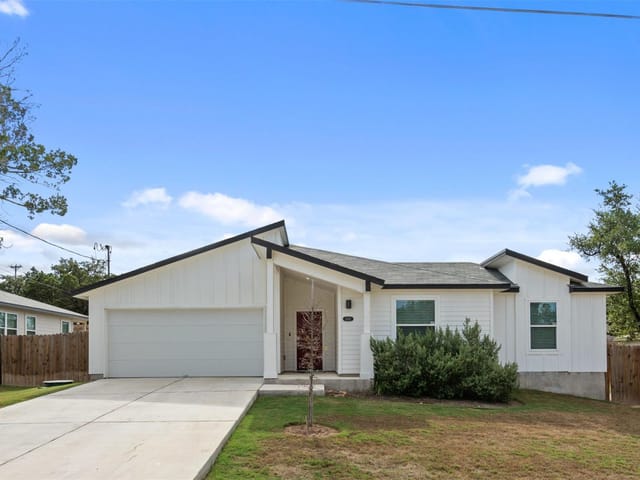 4302 Liberty Ln