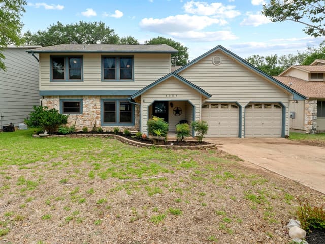 4304 Adelphi Ln