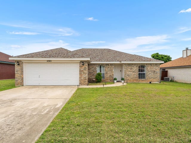 4305 Pete DR