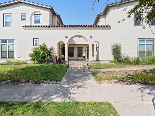 4306 Berkman Dr Unit #E