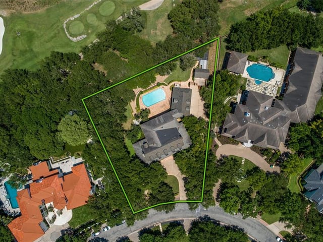 4307 Churchill Downs Dr
