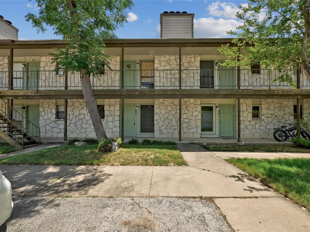 4307 S 1st St Unit #104