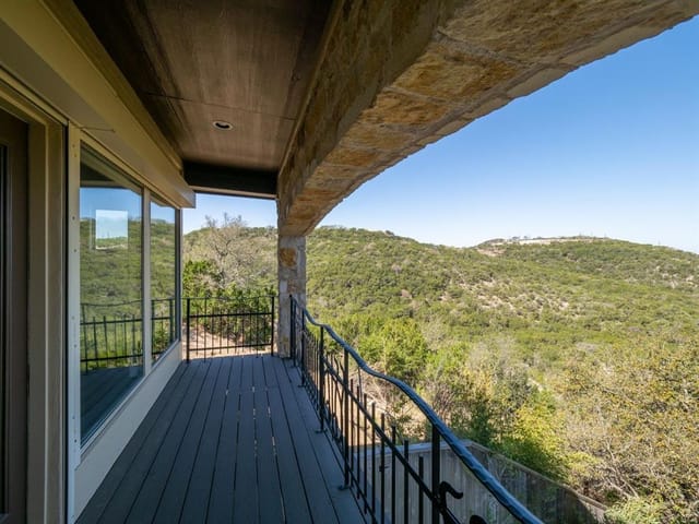 4308 Travis Vista Dr