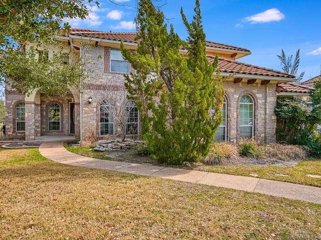 4309 BAT FALCON Dr