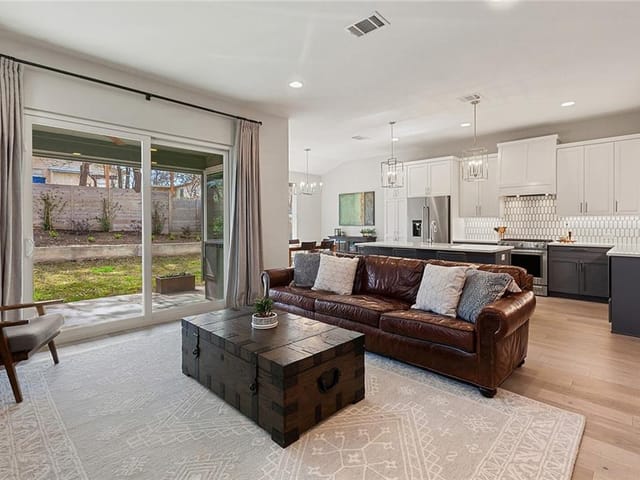 4309 Leslie Ave Unit #B