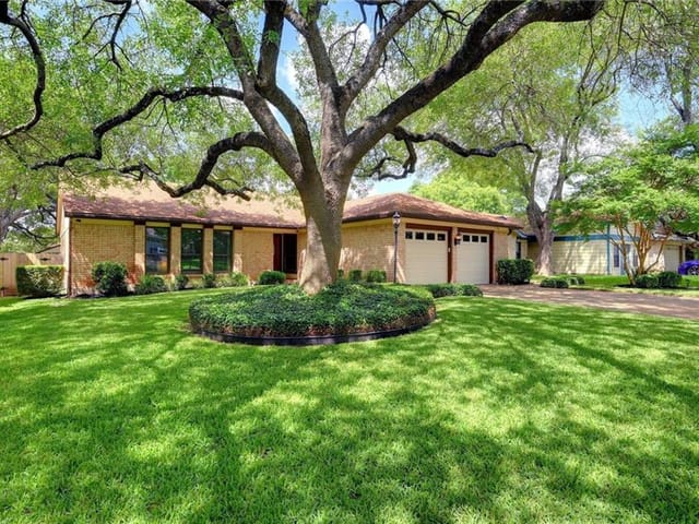 4309 Zuni Dr