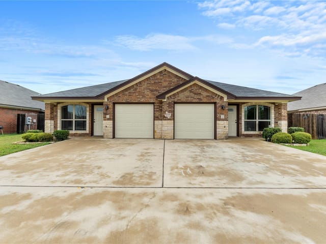 4310 Hunters Place DR