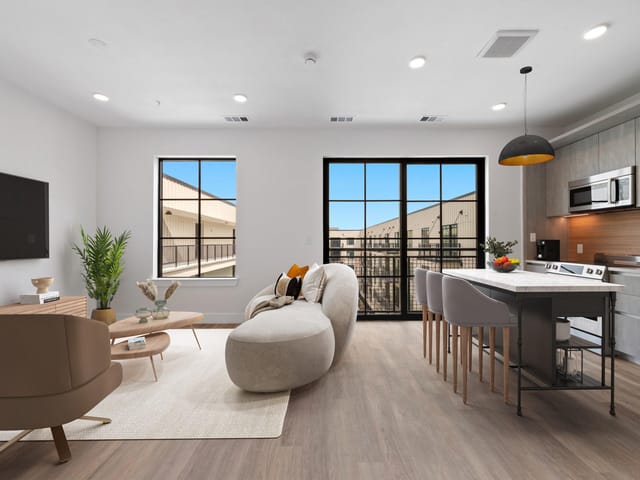 4315 S Congress Ave Unit #208
