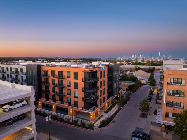 4315 S Congress Ave Unit #221