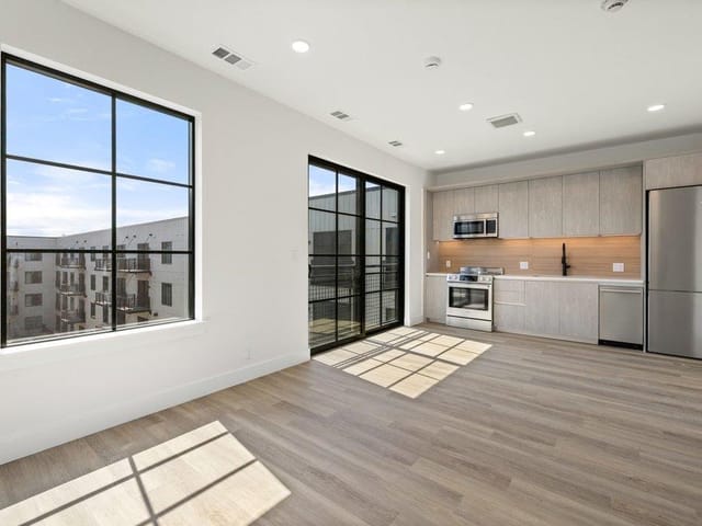 4315 S Congress Ave Unit #224
