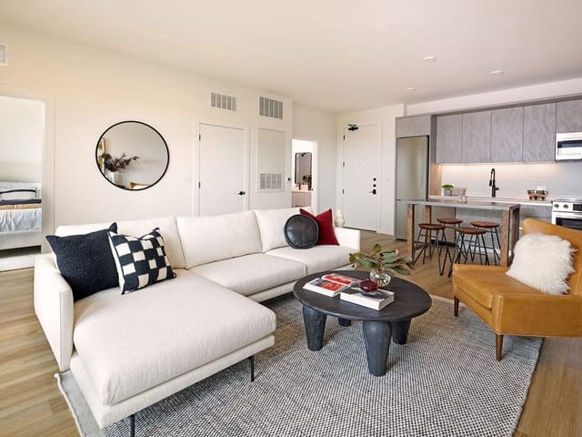 4315 S Congress Ave Unit #302