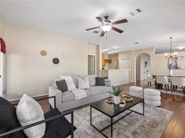 4316 Companeros WAY