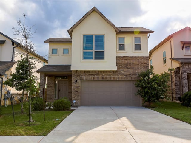 432 E Arrowhead Vine ST