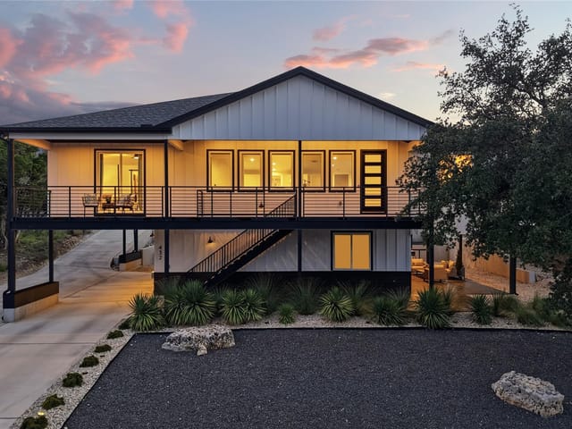 432 Venture BLVD