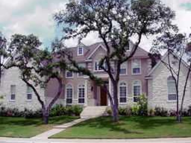 4321 RIO ROBLES