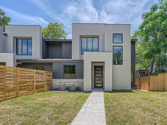 4322 Airport Blvd Unit #B