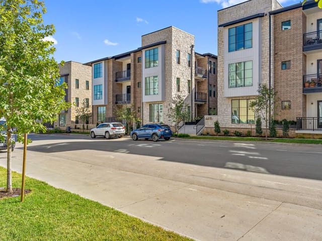 4325 Jackson Ave Unit #2205