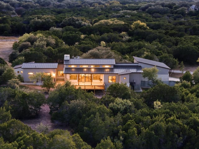 View 4343 Brasada LN 4343 Brasada LN - property photo 1 - Luxury home in Marble Falls, TX