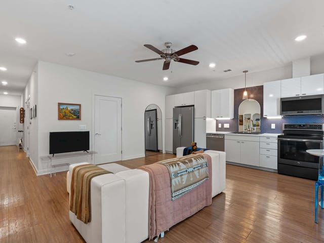 4361 S Congress Ave Unit #322