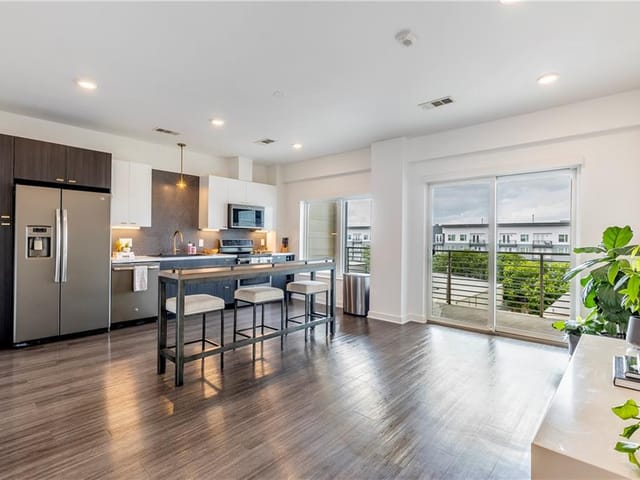 4361 S Congress Ave Unit #425