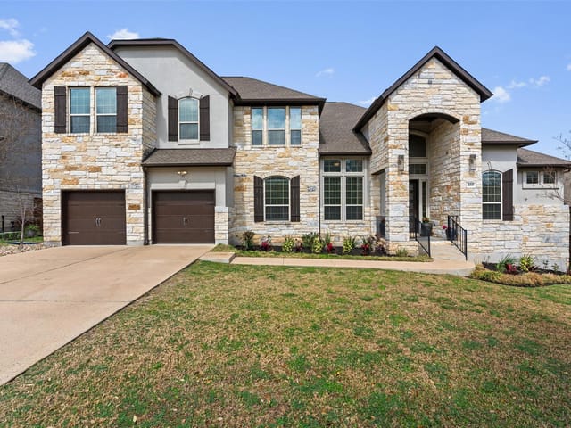 438 Brentwood DR