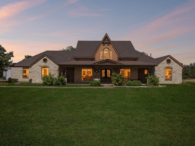 438 Patricia RD