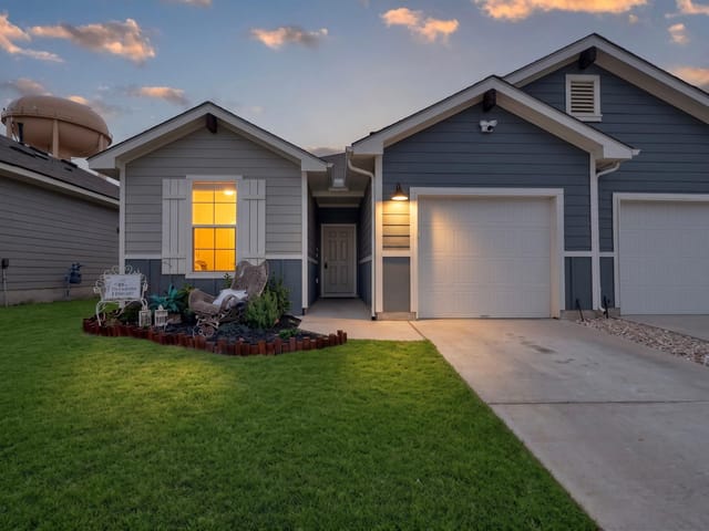 439 Arnold LOOP Unit #A