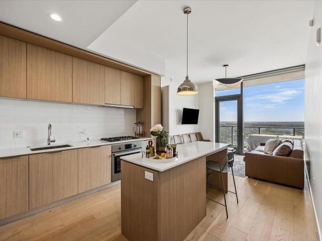 44 East Ave Unit #1808
