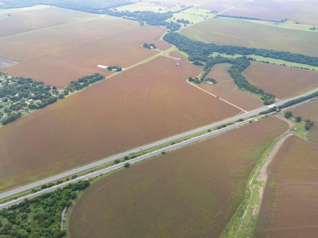 4400-4402 N Highway 95