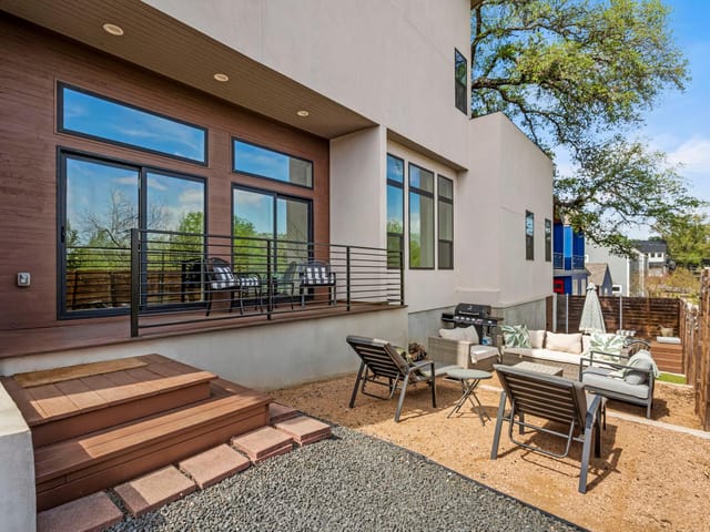4400 Mount Vernon Dr Unit #B