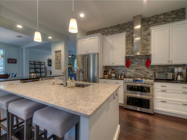 4400 Small Dr