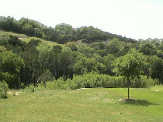 4401 Canoas DR