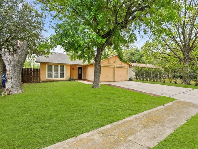 4401 Dovemeadow Dr