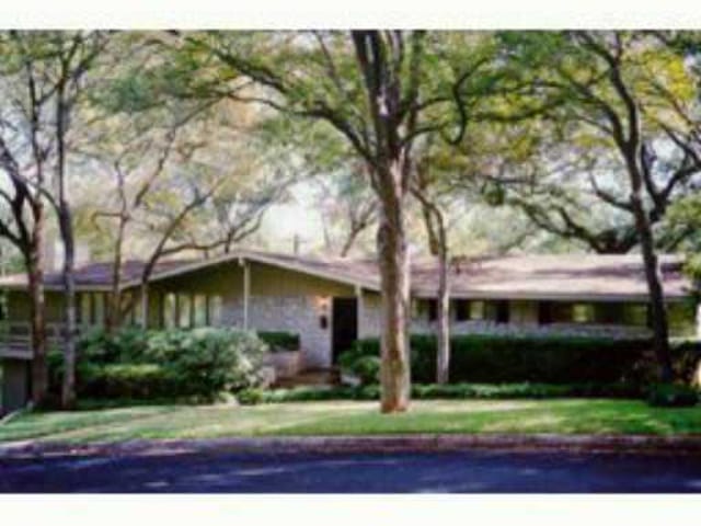 4401 EDGEMONT Dr