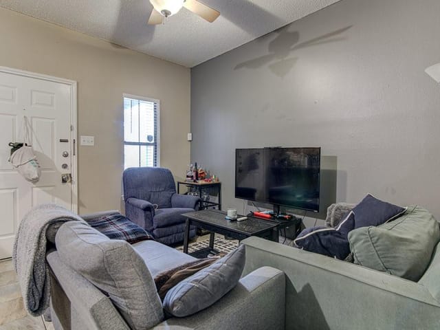 4401 Speedway Unit #108