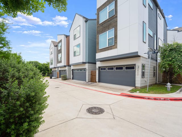 4403 Swift Path
