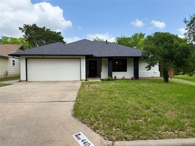 4404 Sarasota DR
