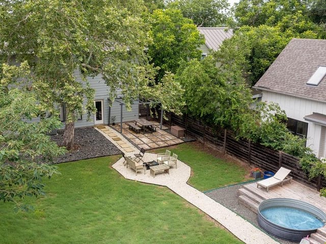 4405 Banister LN Unit #B