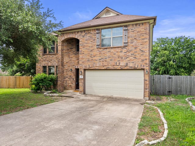 4405 Woodstock DR