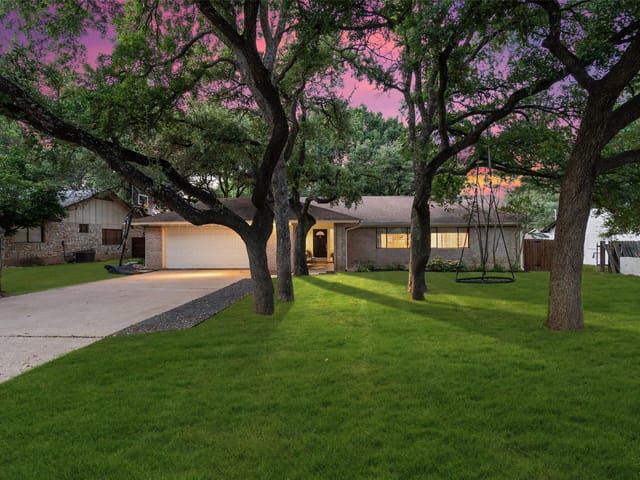 4406 Balcones Woods Dr