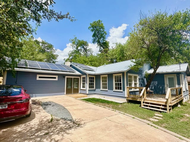 4406A Airport BLVD