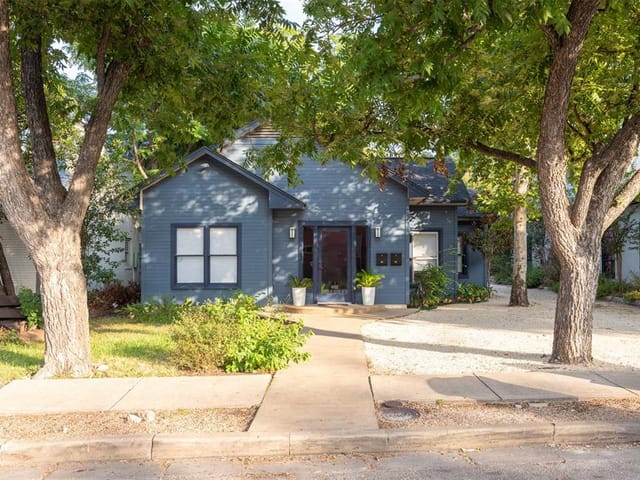 4408 Burnet Rd