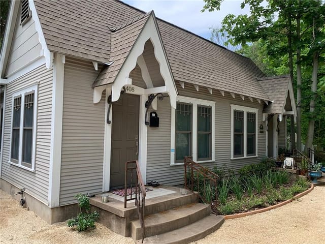 4408 Duval St