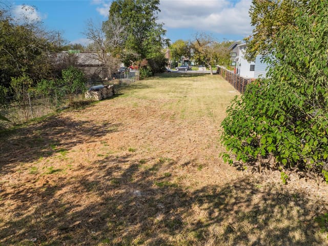 4409 Banister Ln