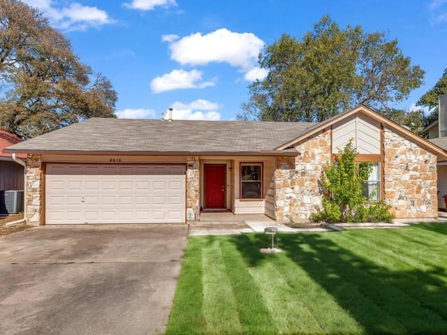 4410 Adelphi Ln