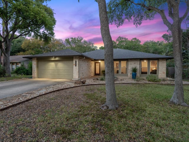 4411 Twisted Tree Dr