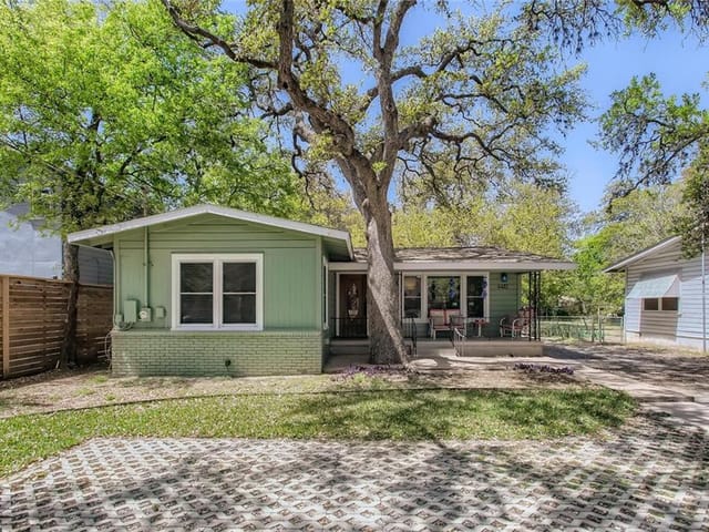 4412 Merle Dr