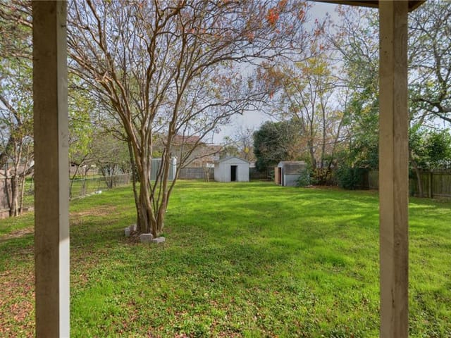 4413 Merle Dr
