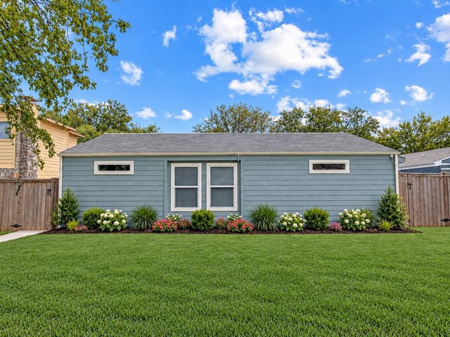 4413 Teri RD